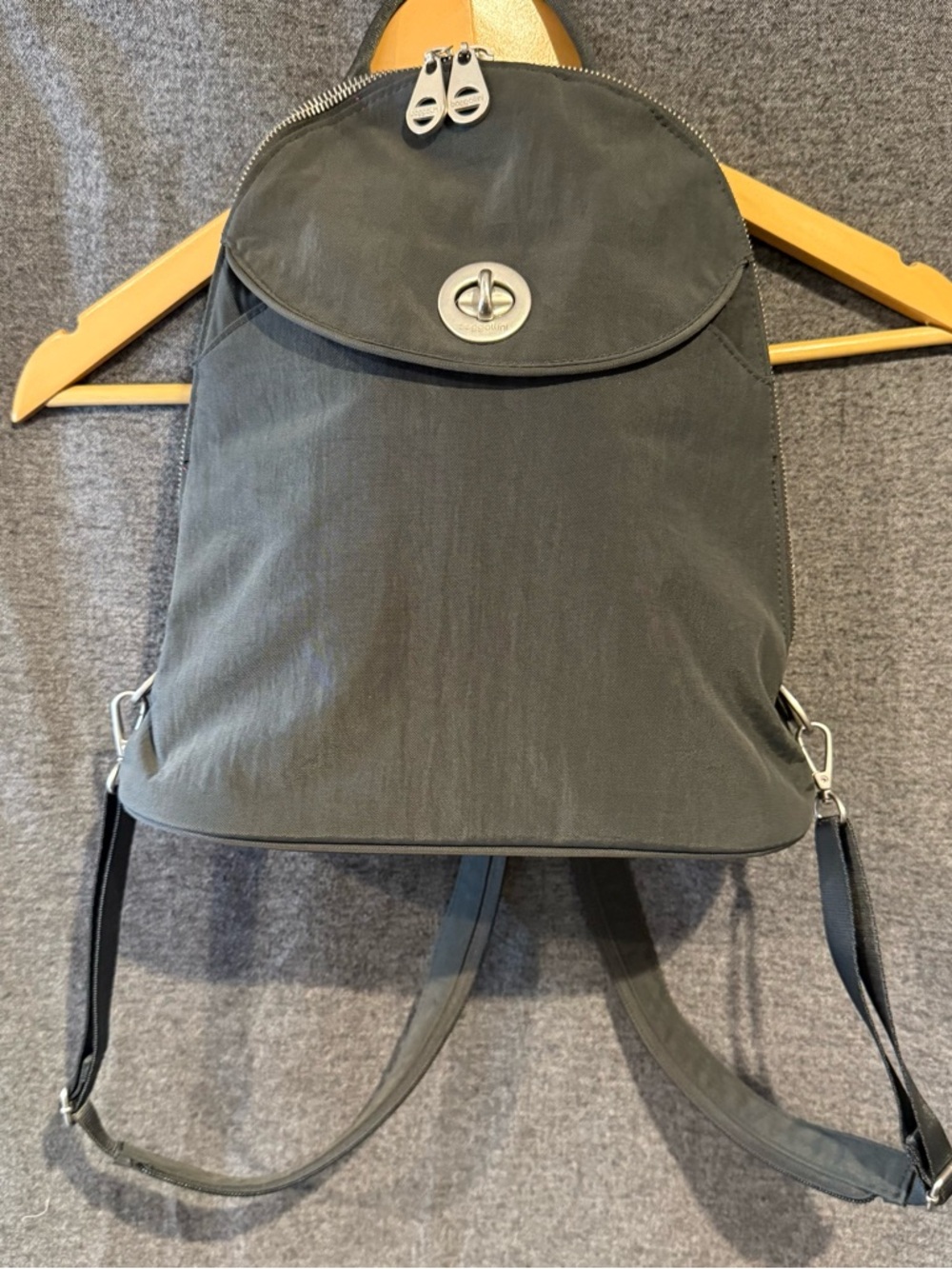 Baggalinni Grey Casual Backpack - Lightweight Travel Daypack Pre-owned